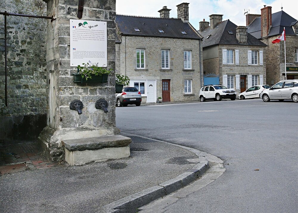 107May2014Aviewoftheoldvillagefountaintoday..thumb.jpg.916e647276bf53fb4b2b8859473ae094.jpg