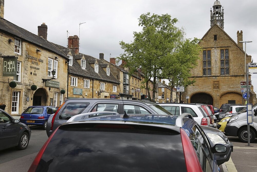 1412May2014AviewofthehighstreetintheEnglishtowntoday..thumb.jpg.b3320bd5fa2994008e674a161cd09977.jpg