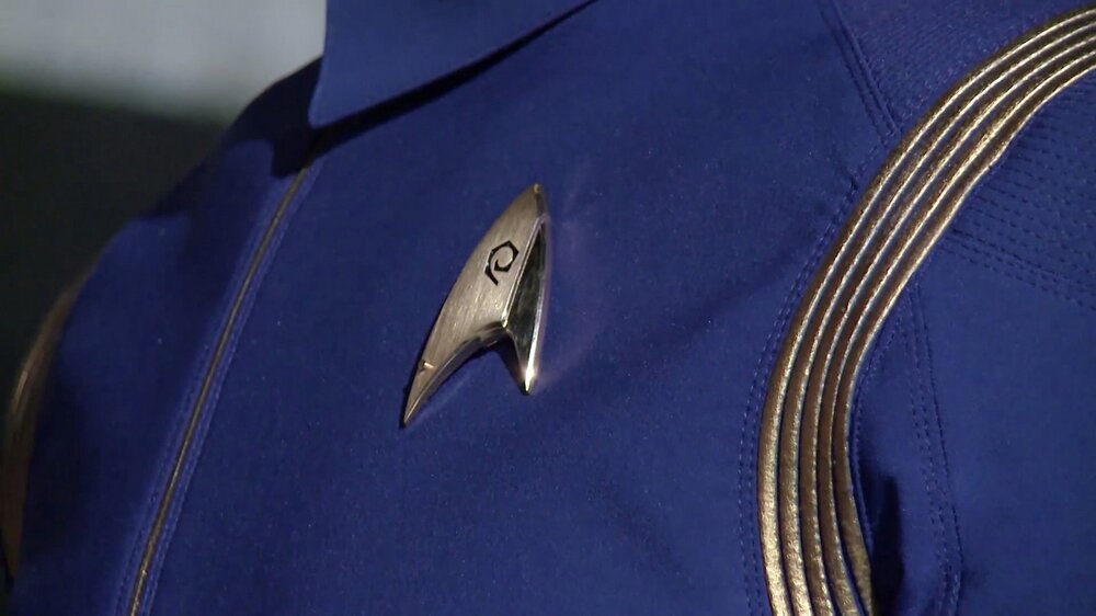star-trek-discovery-uniforms.thumb.jpg.029661422806853467c5e1824629d95b.jpg