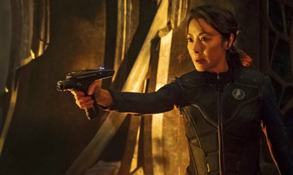 star_trek_discovery_michelle_yeoh.thumb.jpg.97e8c1fbaaafd181f6e00e2ee5b512b0.jpg